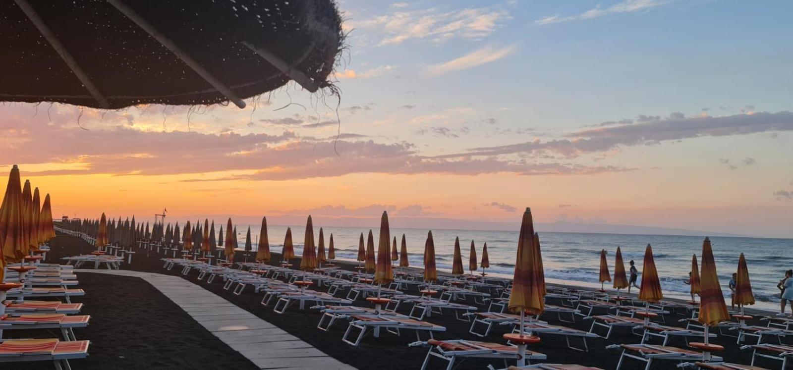 Baywatch Bed & Breakfast Margherita Di Savoia Dış mekan fotoğraf